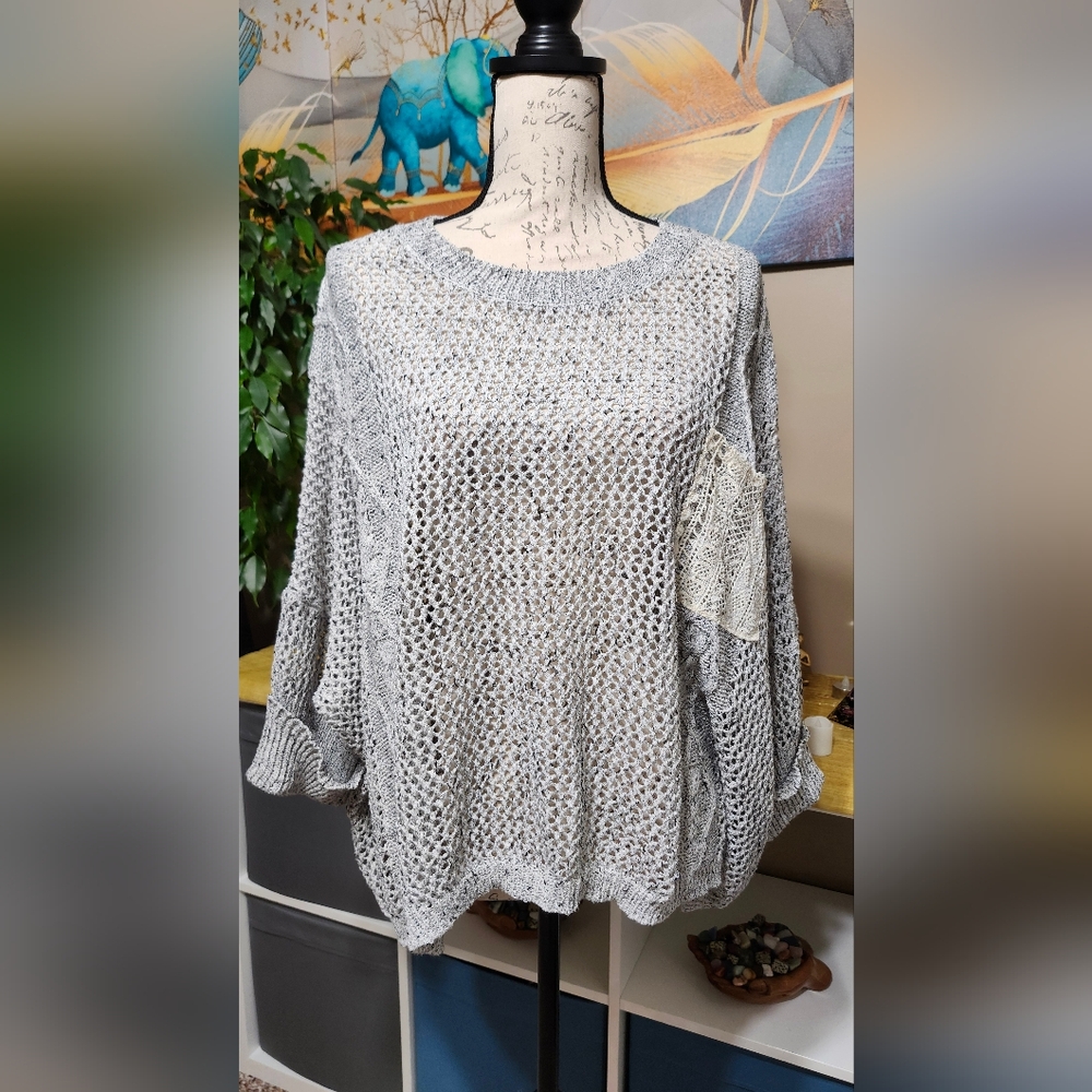 POL Clothing Sweater Oversized Medium Gray Open Knit 1/2 Sleeve Lace Pocket